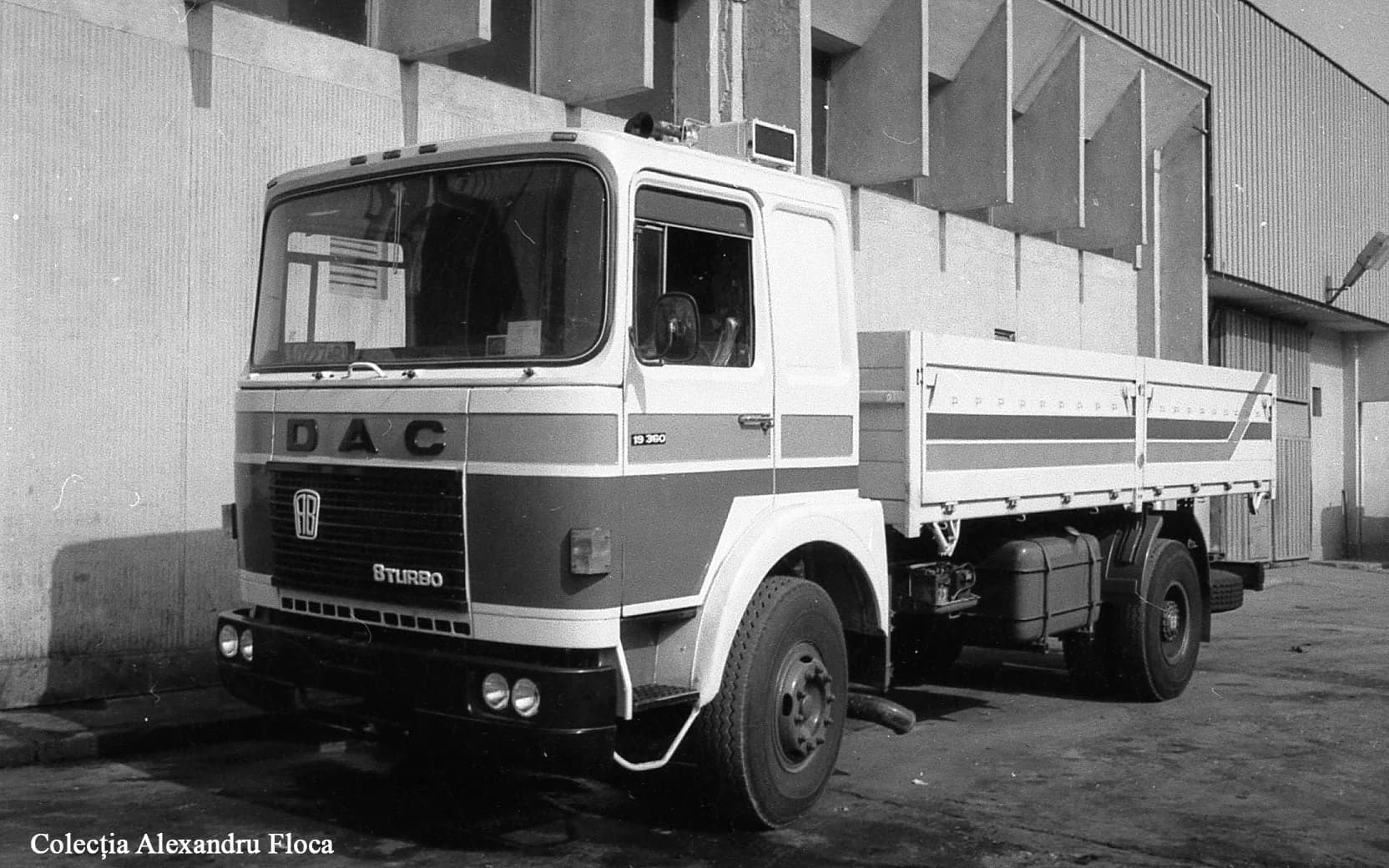 Camion DAC istoric